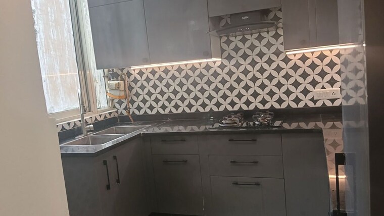 Kitchen, paras-tierea 3 Bedroom 1265 Sq.Ft. Apartment In Sector 137 Noida 10661028