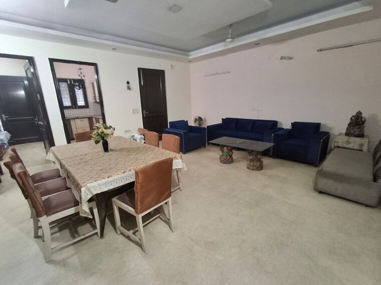 Team Area, sector 45 3 Bedroom 263 Sq.Yd. Builder Floor In Sector 45 Gurgaon 10661051