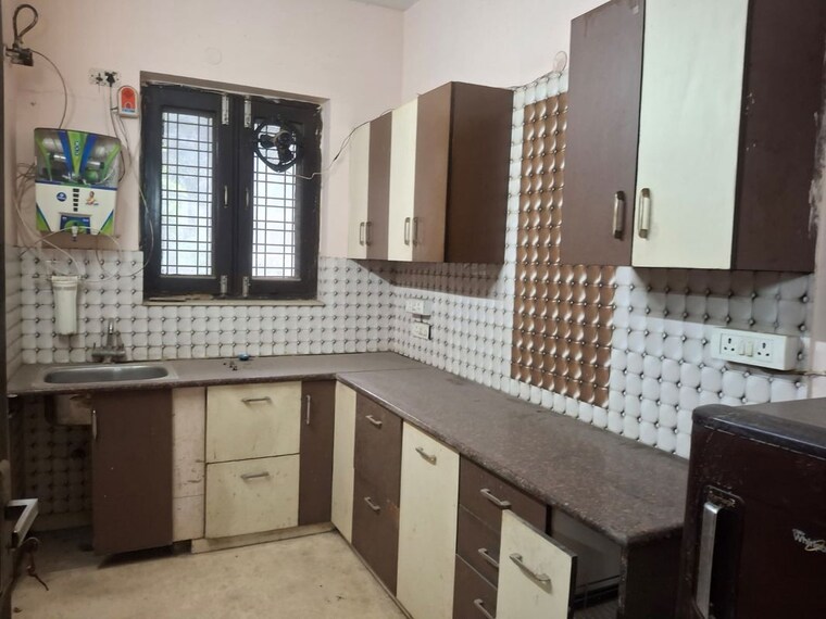 Kitchen, sector 45 3 Bedroom 263 Sq.Yd. Builder Floor In Sector 45 Gurgaon 10661051