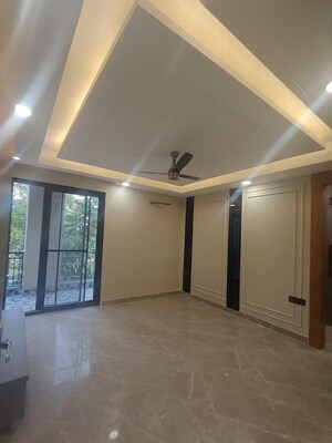 Room in 4 BHK Builder Floor at Sector 9 – for Sale