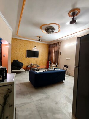 Furnished Amenities in 3 BHK Apartment at Sector 5 Dwarka – for Rent
