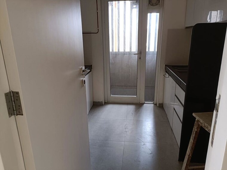 Bathroom, lodha-fiorenza 2 Bedroom 800 Sq.Ft. Apartment In Goregaon East Mumbai 10661048
