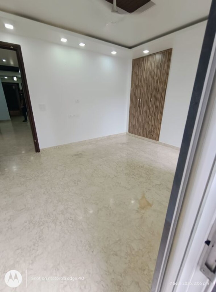Attached Bathroom, geetanjali enclave 4 Bedroom 350 Sq.Yd. Builder Floor In Geetanjali Enclave Delhi 10661080