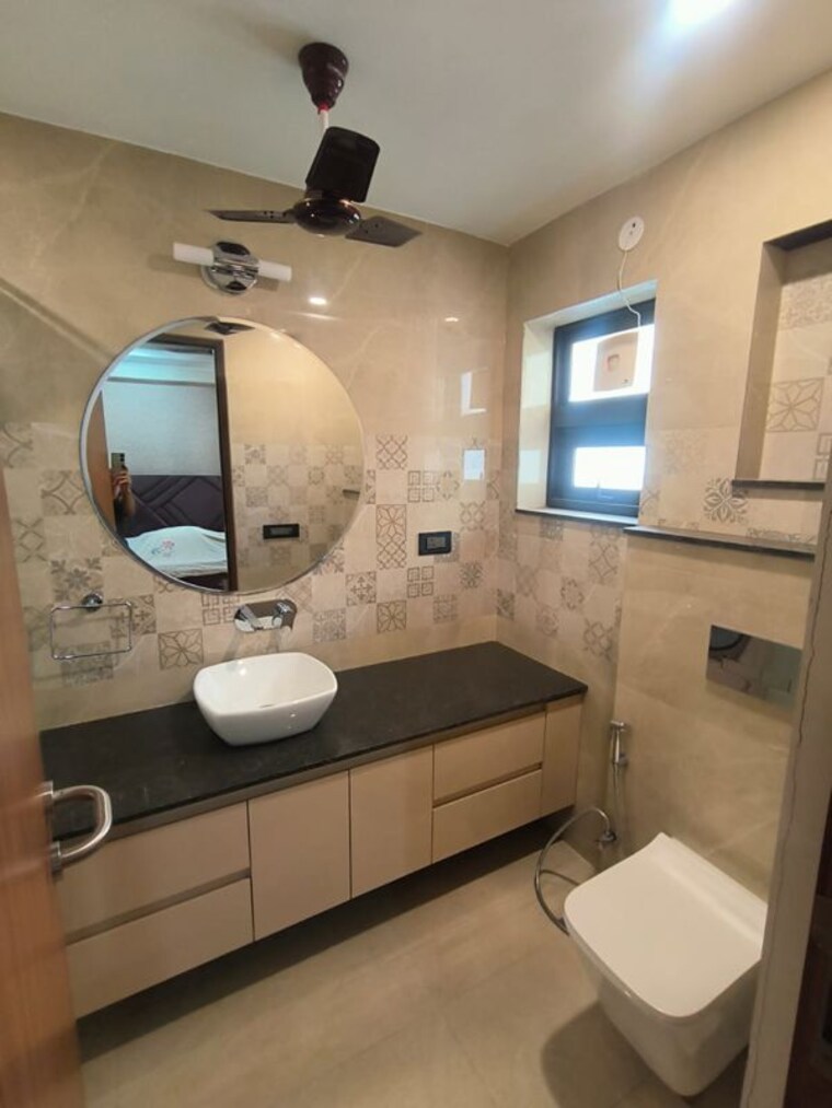 Kitchen, sushant lok i 3.5 Bedroom 300 Sq.Yd. Builder Floor In Sushant Lok I Gurgaon 10661083
