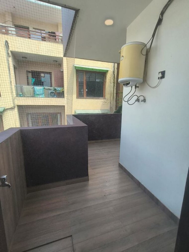 Living Room, sushant lok i 3.5 Bedroom 300 Sq.Yd. Builder Floor In Sushant Lok I Gurgaon 10661083