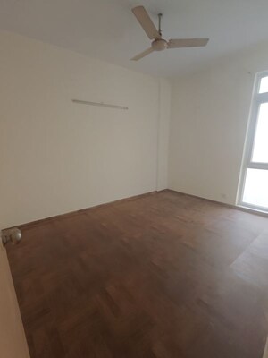 Room in 3 BHK Builder Floor at Sector 75 – for Sale