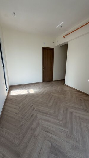 Room in 3 BHK Apartment at Raymond The Invictus By GS, Pokhran Road No One – for Rent