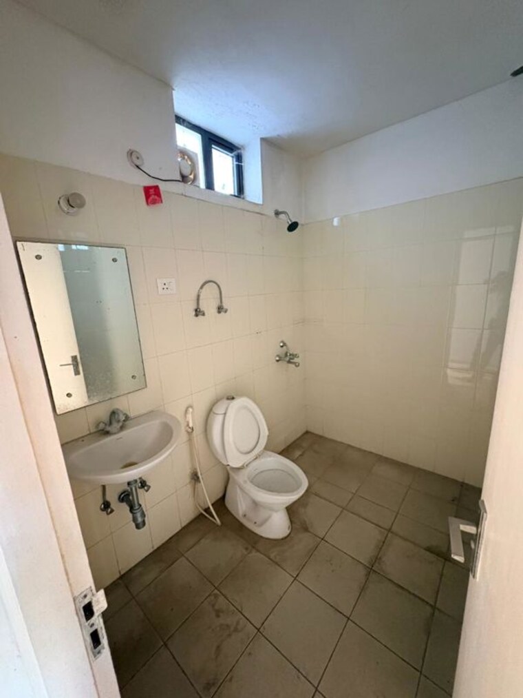 Bathroom, pyramid-elite 2 Bedroom 673 Sq.Ft. Apartment In Sector 86 Gurgaon 10661077