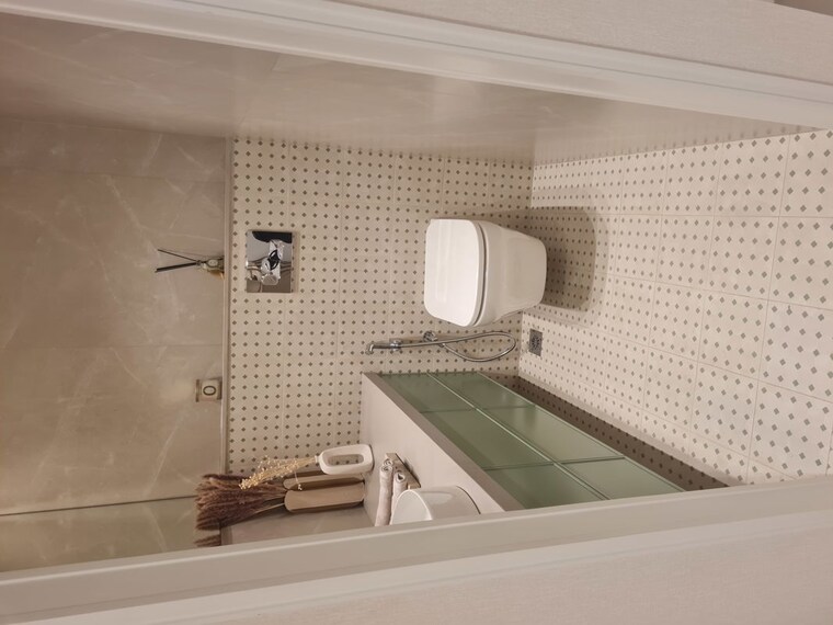 Bathroom, sattva-sumera 2 Bedroom 761 Sq.Ft. Apartment In Parel Mumbai 10660961