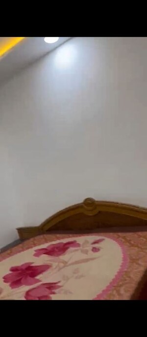 Furnished Amenities in 2 BHK Builder Floor at Durga Complex Aliganj, Aliganj – for Rent