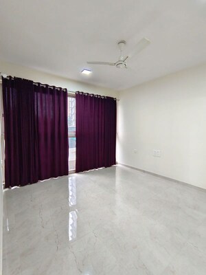 Room in 2 BHK Apartment at Tata Serein, Pokhran Road No Two – for Rent
