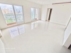 Room in 2.5 BHK Apartment at Ashar Arize, Kalwa – for Rent