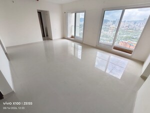 Room in 2.5 BHK Apartment at Ashar Arize, Kalwa – for Rent