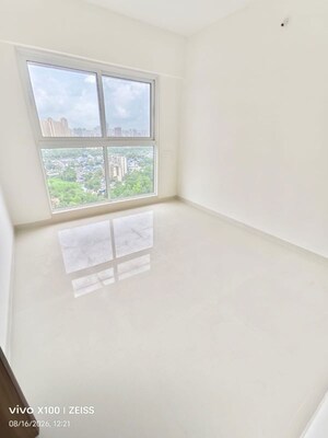 Room in 2.5 BHK Apartment at Ashar Arize, Kalwa – for Rent