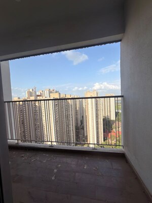 2 BHK Apartment For Rent in Kalpataru Immensa, Kolshet Road