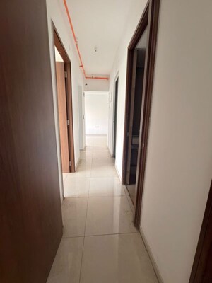 Plot Area in 2 BHK Apartment at Kalpataru Immensa, Kolshet Road – for Rent