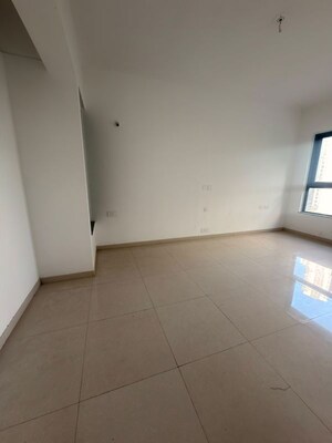Bedroom in 2 BHK Apartment at Kalpataru Immensa, Kolshet Road – for Rent