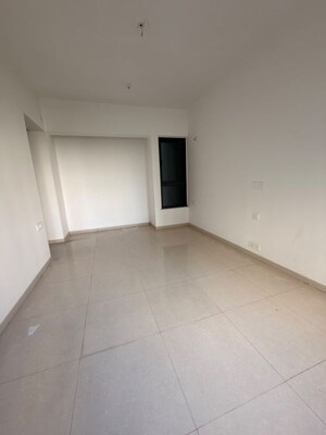 Bedroom in 2 BHK Apartment at Kalpataru Immensa, Kolshet Road – for Rent