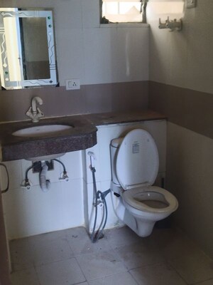 Bathroom in 3 BHK Apartment at Amrapali Pan Oasis, Sector 70 – for Rent