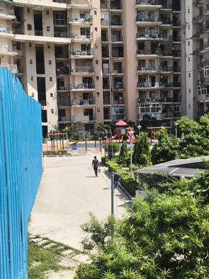 3 BHK Apartment – Exterior View View at Amrapali Pan Oasis, Sector 70 - for Rent