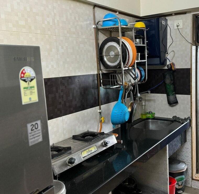 Kitchen/pantry, juhu-azad-nagar-chs 3 Bedroom 1200 Sq.Ft. Apartment In Andheri West Mumbai 10661146
