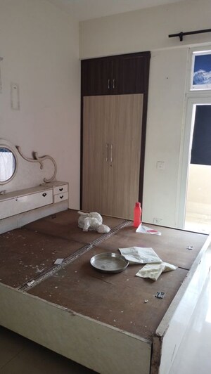Bathroom in 2.5 BHK Apartment at Mahagun My Woods, Sector 16c Greater Noida – for Rent