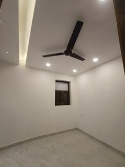 1 BHK Builder Floor For Rent in Sant Nagar