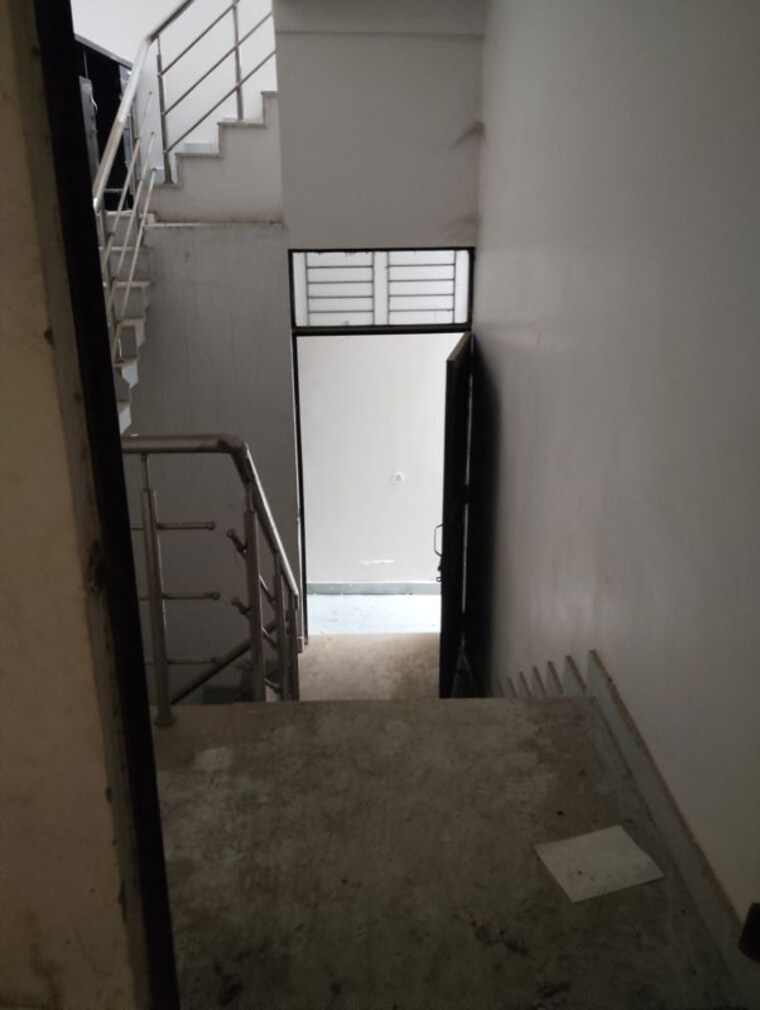 Room, arjun-enclave-guramba Commercial Office Space 2000 Sq.Ft. In Guramba Lucknow 10661183