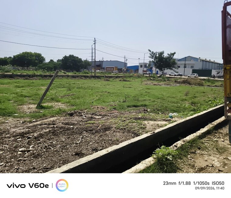 undefined, madhuban-bapudham Commercial Land 170 Sq.Yd. In Sadarpur Ghaziabad 10661128
