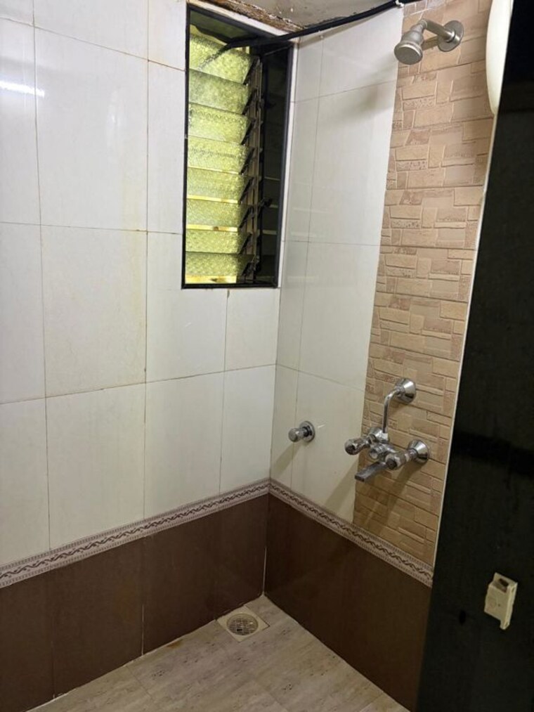 Bathroom, drug-employees-chs 1 Bedroom 580 Sq.Ft. Apartment In Samata Nagar Thane 10661185