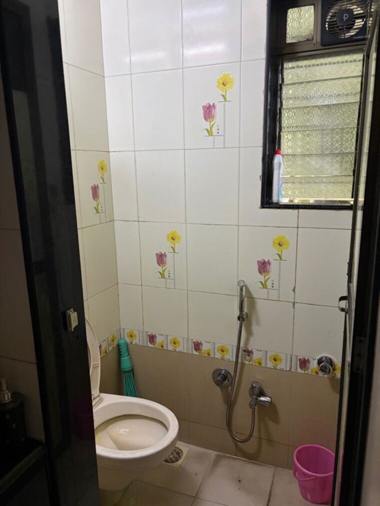 Bathroom, drug-employees-chs 1 Bedroom 580 Sq.Ft. Apartment In Samata Nagar Thane 10661185