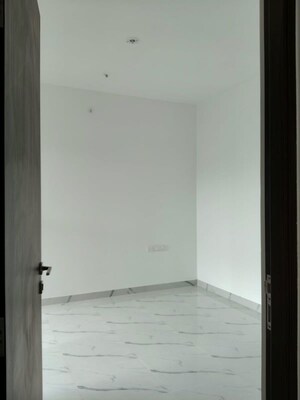 Room in 1 BHK Apartment at Drug Employees Chs, Samata Nagar – for Rent