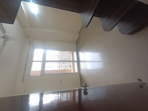 Furnished Amenities in 3.5 BHK Villa at Amrapali Leisure Valley – for Rent