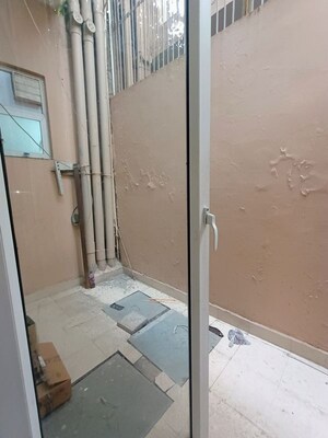 Bathroom in 3.5 BHK Villa at Amrapali Leisure Valley – for Rent