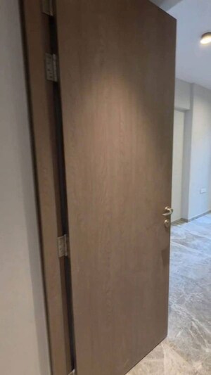 Room in 4 BHK Apartment at Sheth 72 West, Andheri West – for Rent