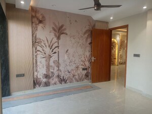 Room in 4 BHK Builder Floor at BPTP Eden Estate, Sector 81 – for Sale