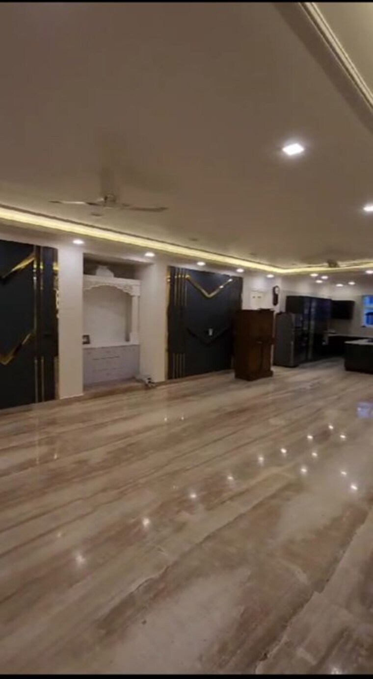 Hall, bptp-eden-estate 4 Bedroom 270 Sq.Yd. Builder Floor In Sector 81 Faridabad 10466868