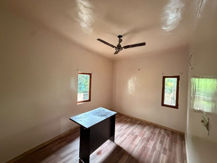 Room, kalkaji 1 Bedroom 500 Sq.Ft. Builder Floor In Kalkaji Delhi 10661228