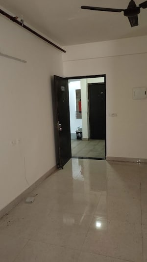Room in 2 BHK Apartment at Signature Global The Roselia, Sector 95a – for Sale