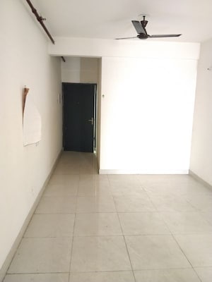 Room in 2 BHK Apartment at Signature Global The Roselia, Sector 95a – for Sale