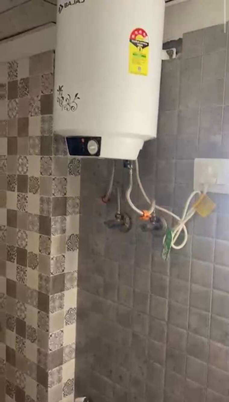 Bathroom, gardenia-gateway 3 Bedroom 1485 Sq.Ft. Apartment In Sector 75 Noida 10661389