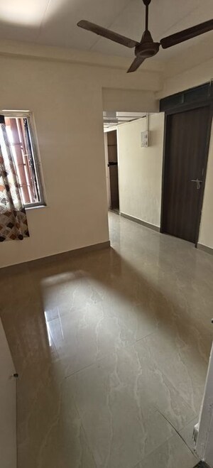 Room in 1 BHK Apartment at Shri Ram Mill, Worli – for Rent