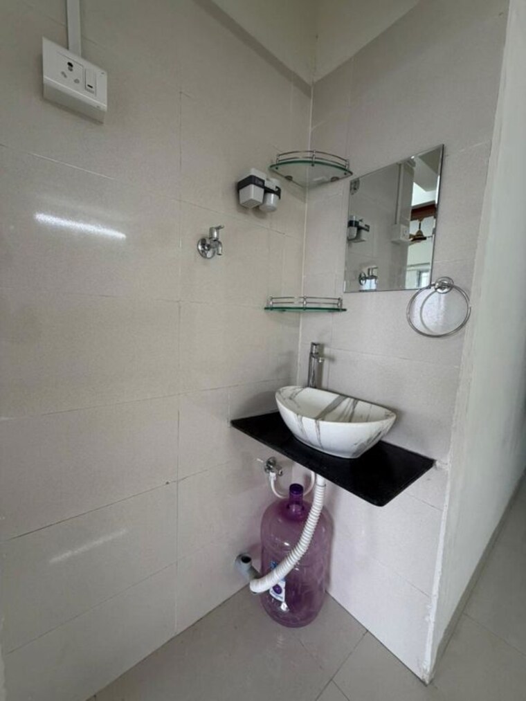 Bathroom, golden-nest-kalyani-nagar 1 Bedroom 500 Sq.Ft. Apartment In Kalyani Nagar Pune 10661393
