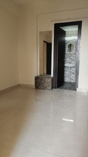 Room in 2 BHK Apartment at Signature Global The Roselia, Sector 95a – for Sale
