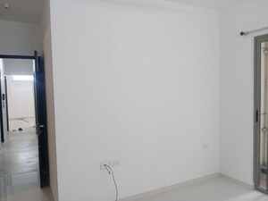 Room in 3 BHK Apartment at Lodha Splendora, Ghodbunder Road – for Sale