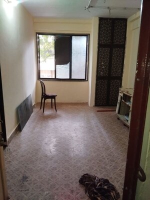 1 RK Apartment For Rent in Kandivali West