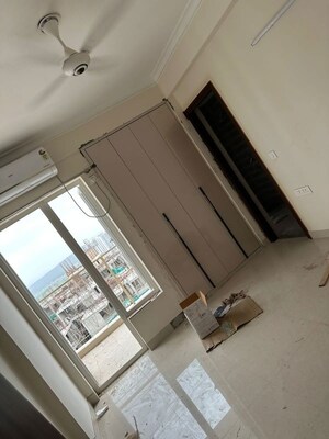 Furnished Amenities in 2 BHK Apartment at Pareena Micasa, Sector 68 – for Rent