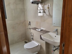 Bathroom in 3 BHK Apartment at M3M Sky City, Sector 65 – for Rent