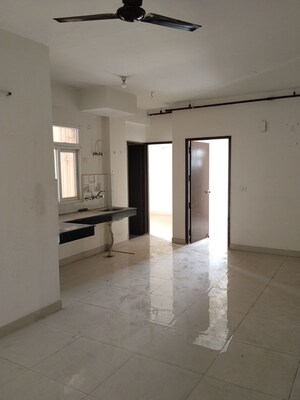 Room in 2 BHK Apartment at Signature Global The Roselia, Sector 95a – for Rent
