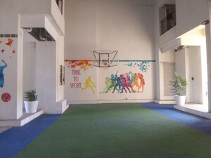 Room in 2 BHK Apartment at Raheja Ridgewood, Goregaon East – for Rent